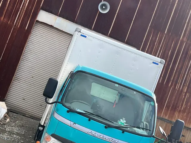 予約受付中！2〜3人作業。分別不要！エアコン外し無料、重い荷物もお任せてくださいサービスの画像