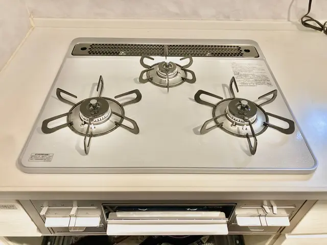 【ガス機器設置スペシャリスト】柏市周辺のビルトインコンロ交換は当店にお任せ下さいサービスの画像