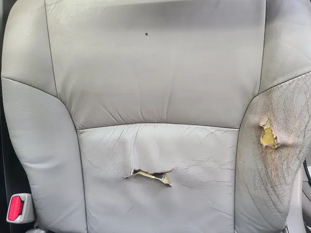 ルームクリーニングやお車の内装補修対応いたします！サービスの画像