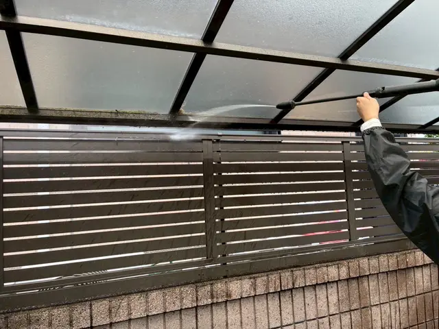 カーポート洗浄サービスの画像
