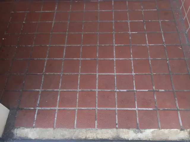 ポリッシャー洗浄と薬品で汚れをしっかり除去します！サービスの画像