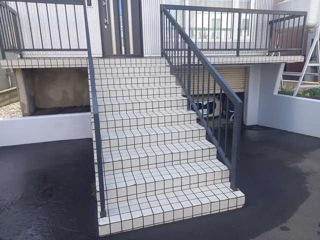 ポリッシャー洗浄と薬品で汚れをしっかり除去します！サービスの画像