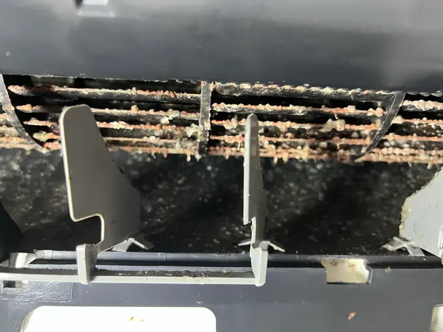 暖房に切り替える前に、カビ臭とカビをリセットして新年の準備を！2台~割引有りサービスの画像