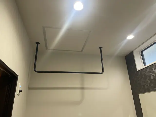 【実績多数！安心・丁寧】ハンガーパイプの取付はお任せ下さい♪　地域外も要相談下サービスの画像