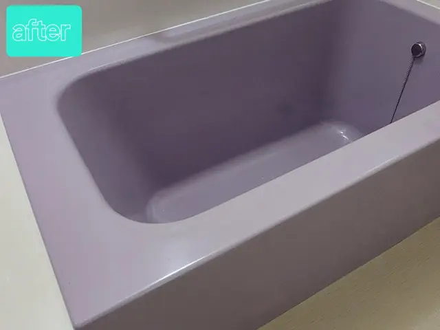 浴槽専用特殊塗料を何層にも吹き付けて新品同様に甦らせます！サービスの画像