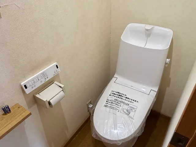 ウォシュレット取り外し、取り付け、処分サービスの画像