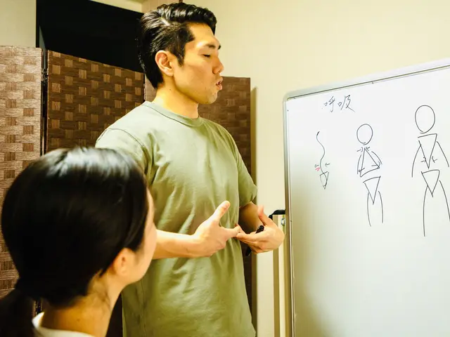 首・腰の慢性痛に対する筋膜調整サービスの画像