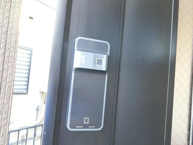 引越時の鍵交換 補助錠取付 電子錠 スマートロック EPICFlassaシリーズサービスの画像