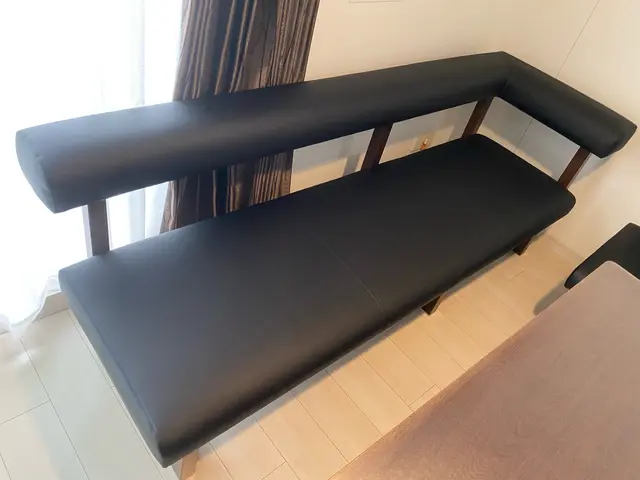 医療、整体ベッド、椅子、ソファ等、張り替えサービスの画像