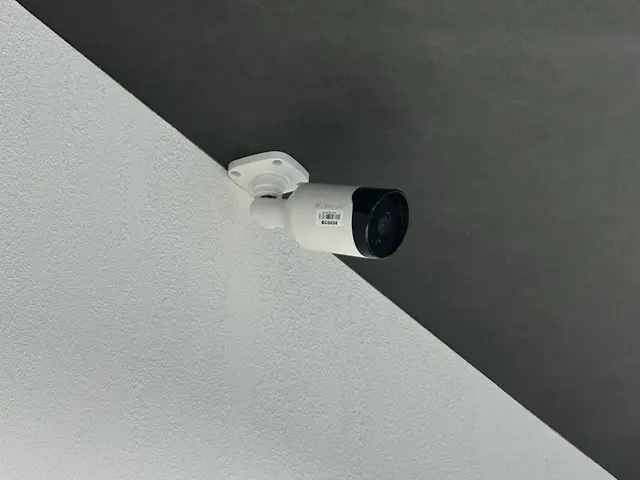 住宅、店舗などの防犯カメラ設置、（有線、無線）隠ぺい工事！サービスの画像