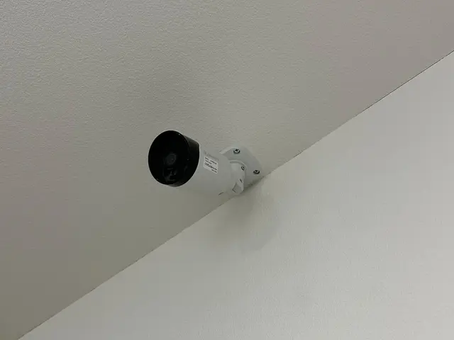 住宅、店舗などの防犯カメラ設置、（有線、無線）隠ぺい工事！サービスの画像