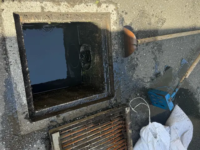 側溝清掃メンテナンス工事サービスの画像