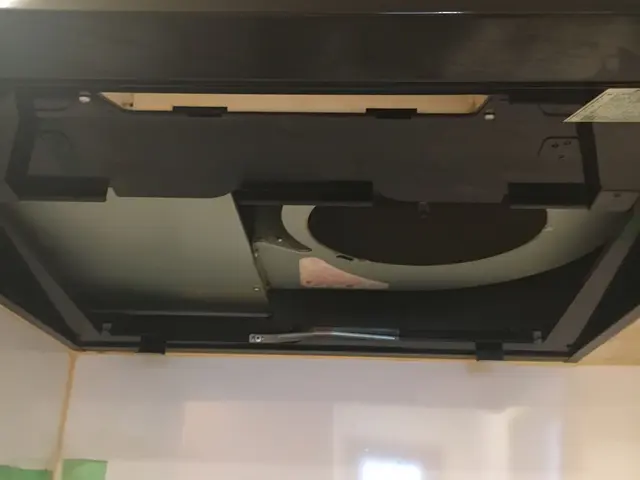 年末大掃除！油汚れをピカピカに！レンジフード換気扇クリーニングサービスの画像