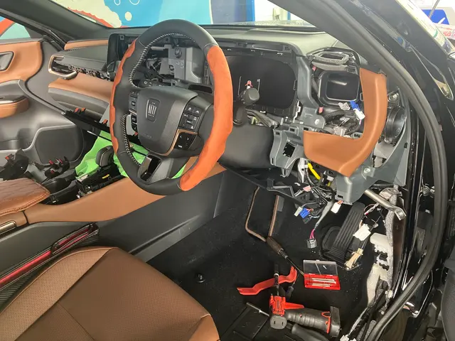 元気で話しやすい整備士がお客様のご自宅へ！お車の相談なら何でもお任せくださいサービスの画像