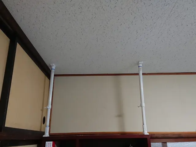 家具の固定お任せ下さい！サービスの画像