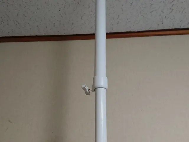 家具の固定お任せ下さい！サービスの画像