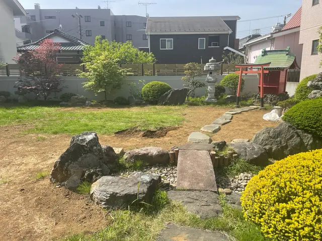 《年中無休・地域密着》自信の完全自社施工◎訪問時の駐車場代は当店負担サービスの画像