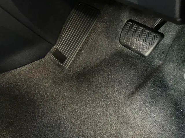 作業外注一切なし◎損害保険加入済み！駐車場代は当店が負担します！サービスの画像