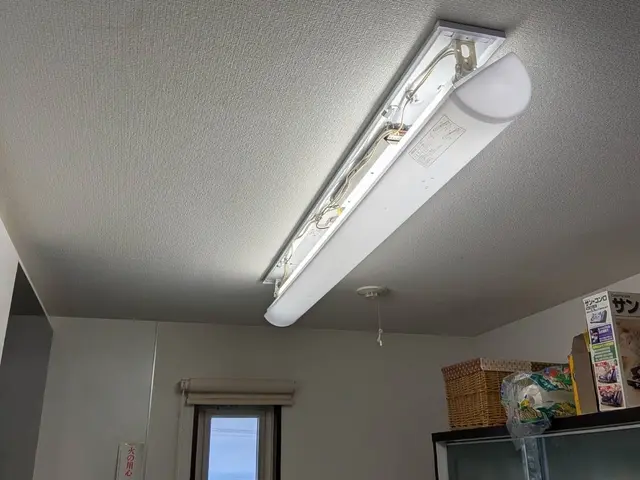 【蛍光灯→LED交換】電気代削減◎最短即日対応∣写真で簡単見積もり！サービスの画像