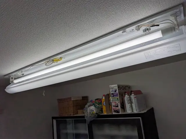 【蛍光灯→LED交換】電気代削減◎最短即日対応∣写真で簡単見積もり！サービスの画像