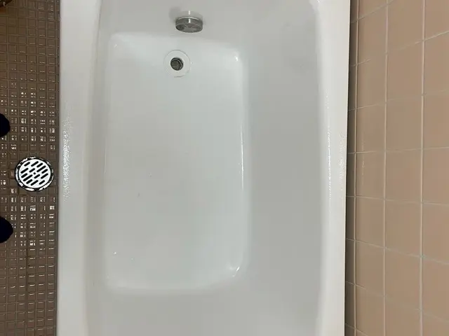 お風呂よみがえり塗装 取り替えではなく塗り替えのご提案/新品の様に再生可能！サービスの画像