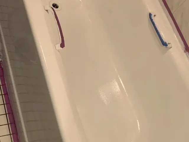 お風呂よみがえり塗装 取り替えではなく塗り替えのご提案/新品の様に再生可能！サービスの画像