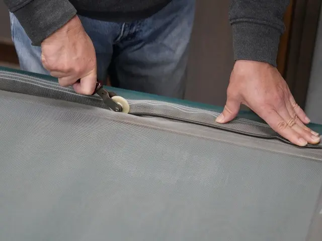 【網戸張替のみは下関市限定です】　　　　◎網目の細かい24メッシュを標準仕様サービスの画像