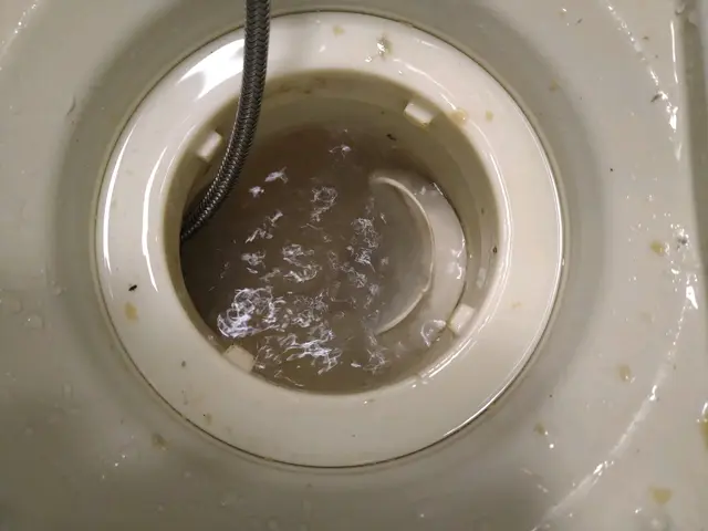 保険で安心！エンジン式高圧洗浄機による配水管洗浄を実施します！サービスの画像