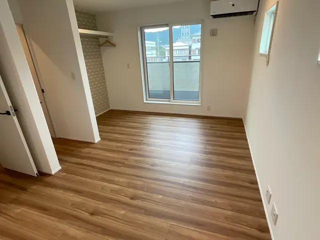 フローリング張り替え／一級建築士の大工が仕上げる高品質施工サービスの画像