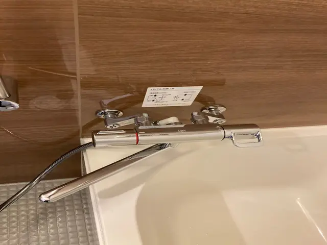 カビ汚れや石鹸カス、水垢をスッキリ綺麗にいたします。サービスの画像