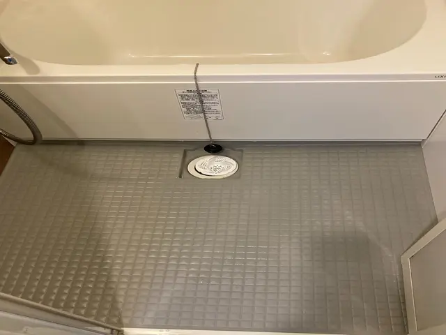 カビ汚れや石鹸カス、水垢をスッキリ綺麗にいたします。サービスの画像