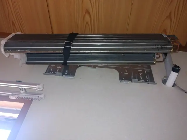 【室外機簡易洗浄込】徹底分解(写真参照)のため一日2台までの対応になります。サービスの画像