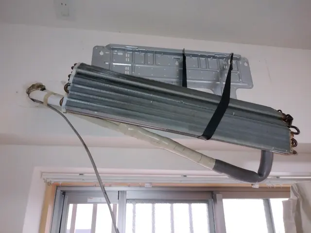 【室外機簡易洗浄込】徹底分解(写真参照)のため一日2台までの対応になります。サービスの画像