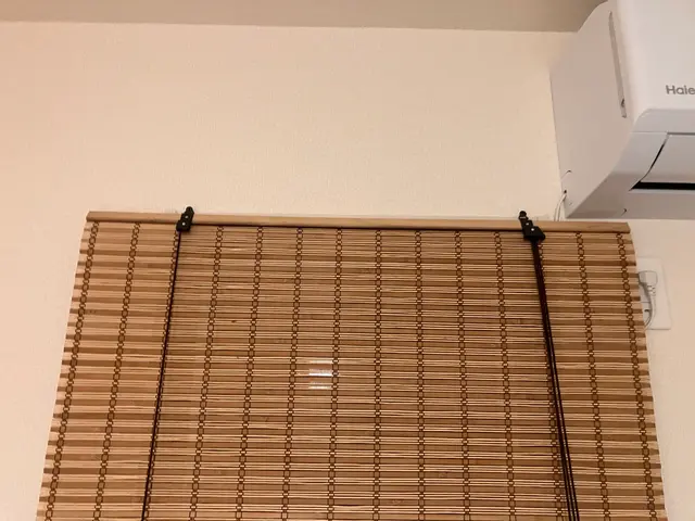 壁付け、天付け、レールカットも可能です！サービスの画像