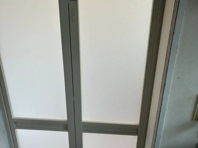 •	壁を壊さず、たった1日で浴室ドア交換　材料込みの値段ですサービスの画像