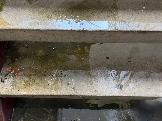 外構、駐車スペース高圧洗浄サービスの画像