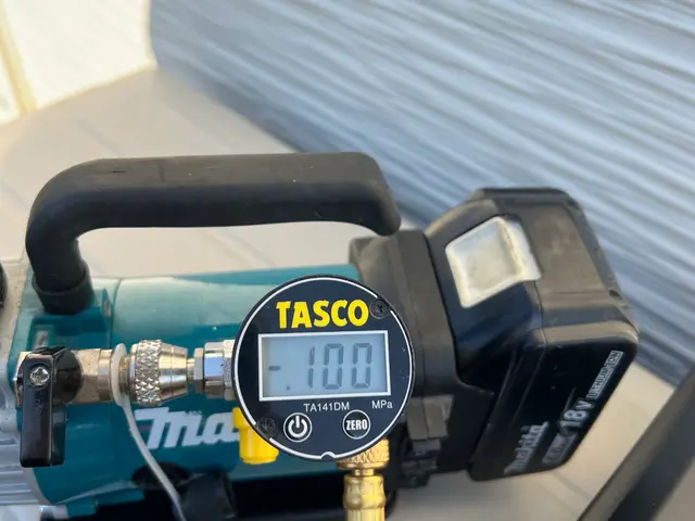 【エアコンガス漏れ修理＋ガス補充】【エアコンの水漏れ】サービスの画像