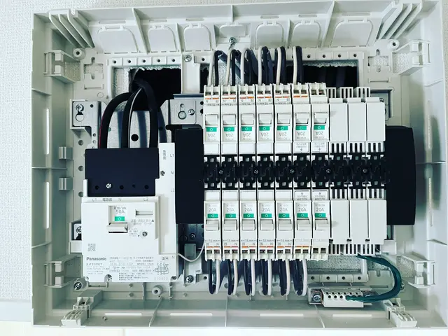 スイッチ、コンセントの交換 分電盤等の交換も承ります。サービスの画像