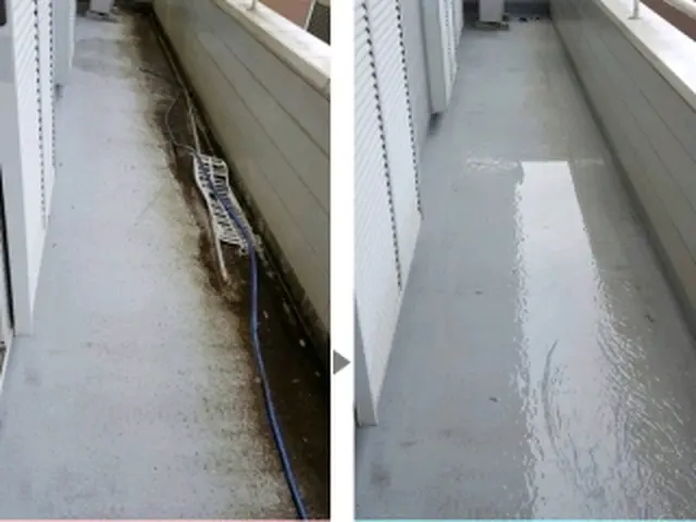 ■ベランダ、バルコニー☆汚れ、苔、スッキリサービスの画像