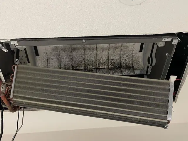 家庭用埋め込みエアコン【完全分解対応】三菱ハウジングもお任せ！サービスの画像