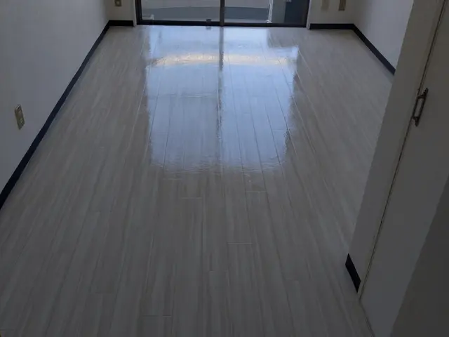 スタッフの腕の見せ所。ハウスクリーニング作業。サービスの画像