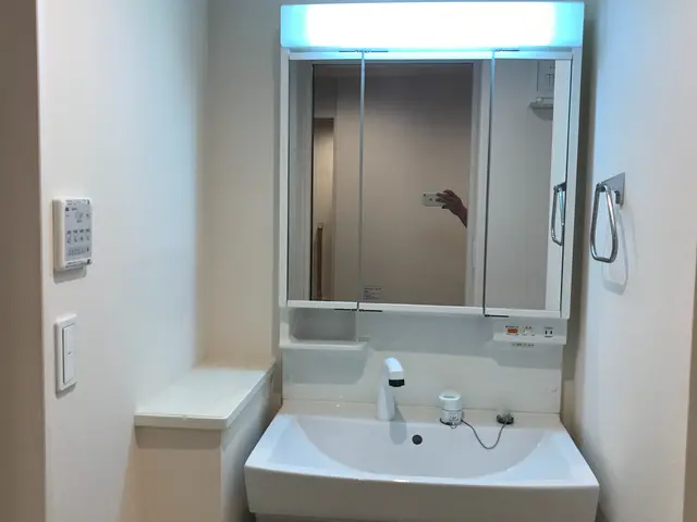 カビ、石鹸カスで汚れた洗面所もピカピカに！女性スタッフ同行可能◎サービスの画像