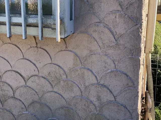 外壁高圧洗浄機サービスの画像