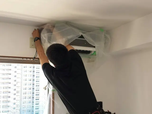 【エアコン洗浄】分解洗浄でエアコンをキレイにお掃除します！サービスの画像