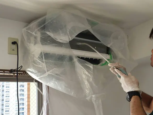 【エアコン洗浄】分解洗浄でエアコンをキレイにお掃除します！サービスの画像