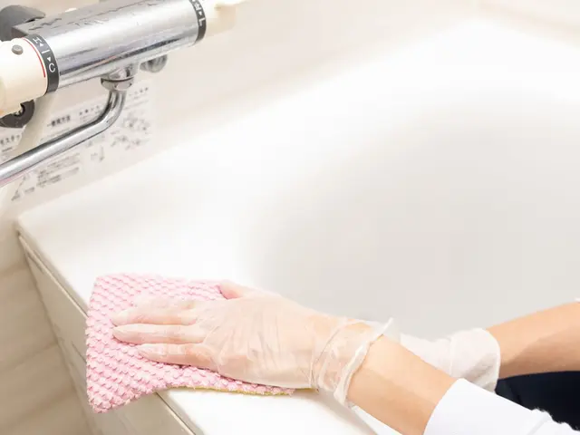 《おしどり夫婦の水回り掃除》女性お一人のご在宅でも安心です＠ラッシュワークスサービスの画像