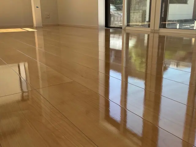 《実績15年以上！保険加入有》ＵＶコーティングの技術が豊富な店長がお伺いします！サービスの画像