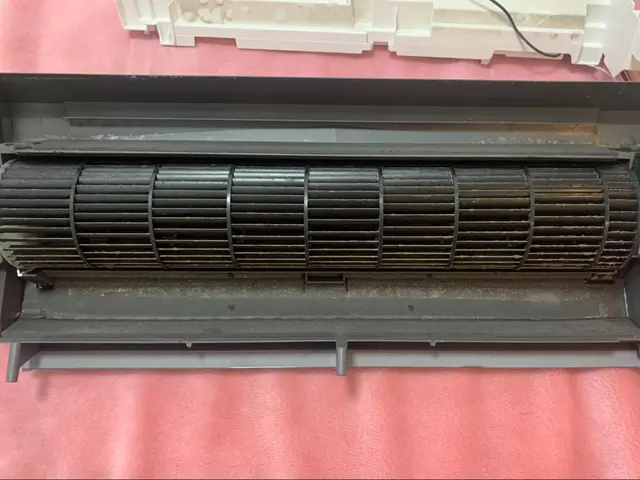 天井埋込エアコンクリーニングサービスの画像