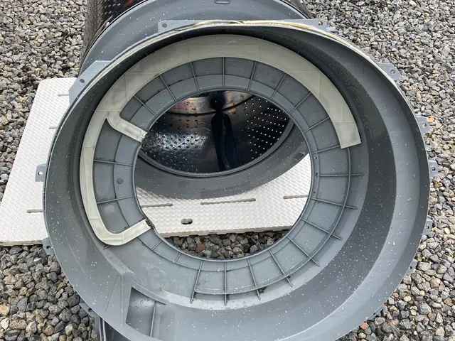 ドラム式洗濯機、分解洗浄　★乾燥の時間が長くなれば掃除のサインです！サービスの画像