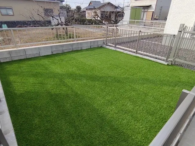 人工芝施工ならお任せ下さい！当日仕上げ！アフターフォローも万全◎サービスの画像